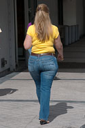 thick ass milf in jeans